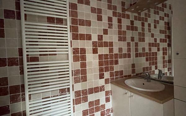 Appartement à louer    3 pièces • 56 m2 Lagorce