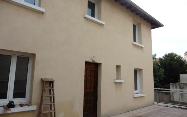 Appartement à louer    5 pièces • 107,51 m2 Saint-Genis-Laval