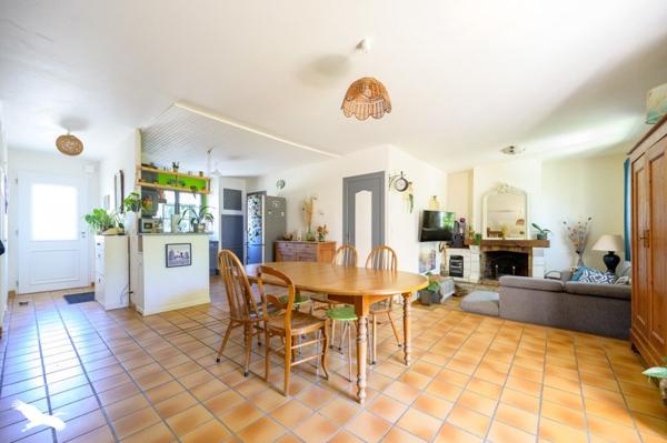 Maison à vendre 339 900 € Sainte-Soulle 6 p 109 m² DPE D
