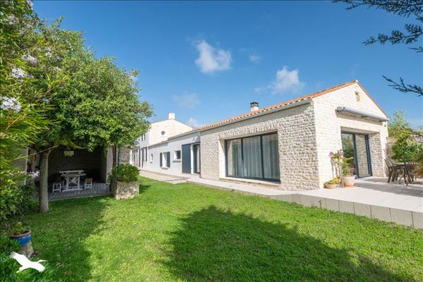 Maison à vendre 1 242 000 € Saint-Pierre-d'Oléron 6 p 202 m² DPE C