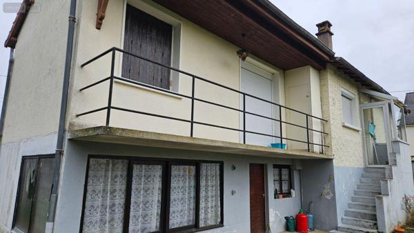 Maison de ville à vendre à La Suze-sur-Sarthe dans la Sarthe (72210), ref : 72119-1602