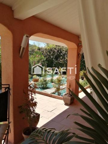 Maison 122 m² piscine et dépendance