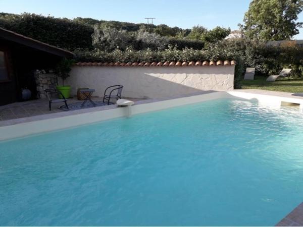 Maison 122 m² piscine et dépendance