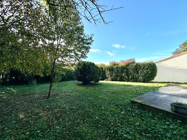 Maison de plain-pied 161 m² - terrain 1 550 m² - secteur calme sans vis-à-vis