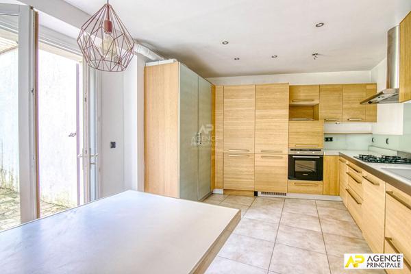 Versailles Notre-Dame Maison ancienne de 5 pièces 113 m² carrez avec jardin de 104 M² €1 200 000 ** - Référence 27648