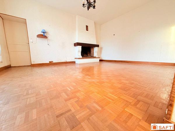 Maison de bourg avec 1290 m2 de Terrain