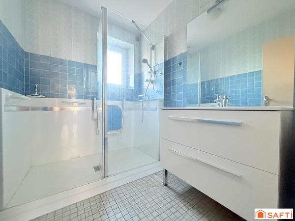 Maison de bourg avec 1290 m2 de Terrain