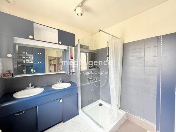Maison à CHOLET, 49300 - 8 pièces 196m²