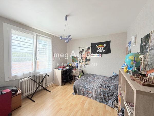 Maison à CHOLET, 49300 - 8 pièces 196m²
