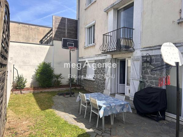Maison à CHOLET, 49300 - 8 pièces 196m²