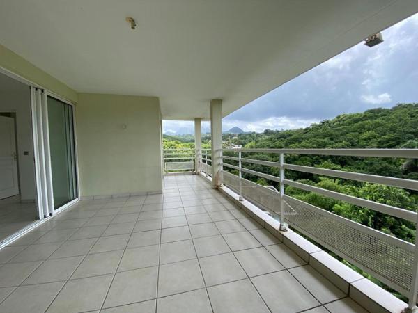 Route de BALATA, Tres beau T4, vue dégagée sur le sacré coeur