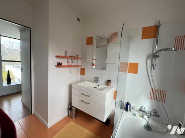 A VENDRE MAISON D'ARCHITECTE VANNES St Guen-200 m2 hab sur 1000 m2 de terrain env
