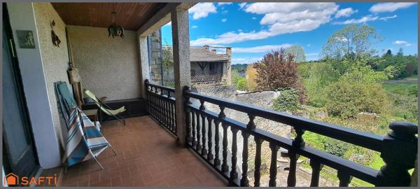 APPARTEMENT ENVIRON 122M² OLORON SAINTE-MARIE AVEC BALCON, JARDIN ET GARAGE