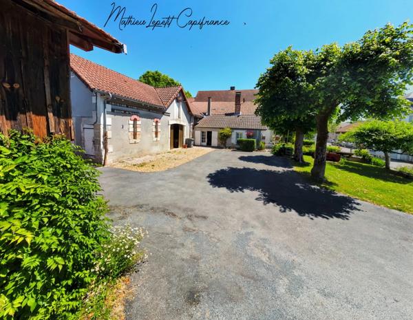 Maison à vendre 11 pièces SAINT PIERRE DE CHIGNAC (24) 280 M² habitables