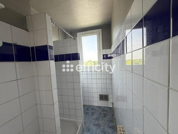 Appartement
         3 pièces
        - 58 m² 118 250 € *
