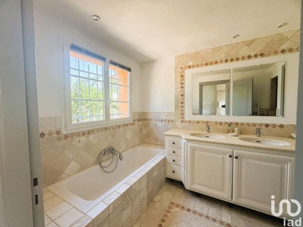 Maison à vendre 5 pièces 185 m² Le Plan-de-la-Tour