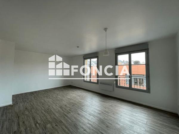 Location Appartement 3 pièces 64 m² - 33 RUE DE LONGUEVILLE Charleville-mezieres 08000