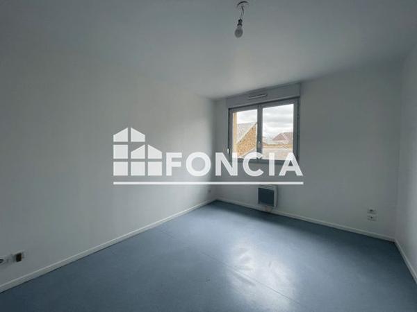 Location Appartement 3 pièces 64 m² - 33 RUE DE LONGUEVILLE Charleville-mezieres 08000