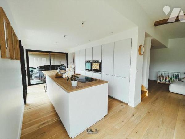 Magnifique maison contemporaine de 2024 ? Élégance scandinave et cadre agréable
Laissez vous sé...