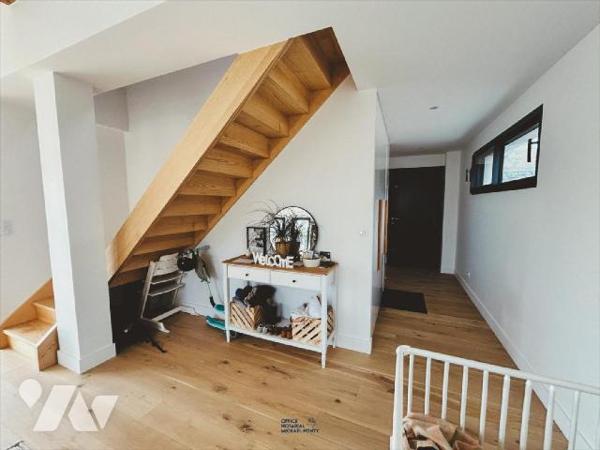 Magnifique maison contemporaine de 2024 ? Élégance scandinave et cadre agréable
Laissez vous sé...