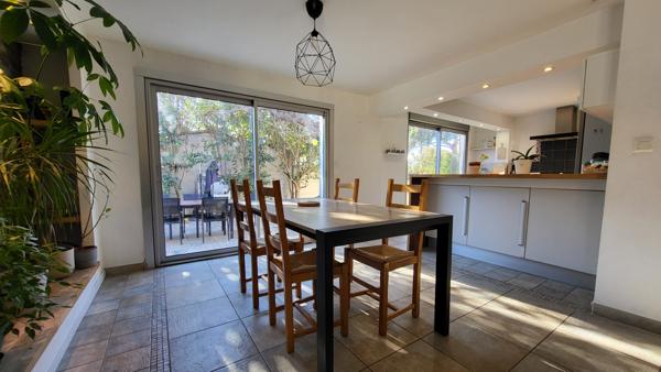 Marignane (13700) VILLA 6 PIECES AVEC PISCINE SUR 693M2 DE TERRAIN