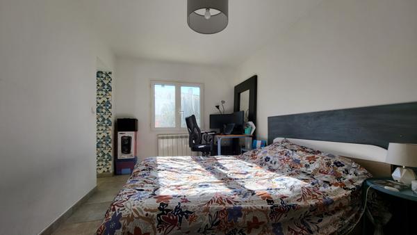 Marignane (13700) VILLA 6 PIECES AVEC PISCINE SUR 693M2 DE TERRAIN