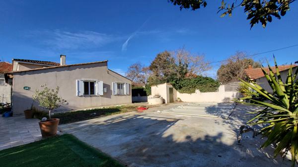 Marignane (13700) VILLA 6 PIECES AVEC PISCINE SUR 693M2 DE TERRAIN