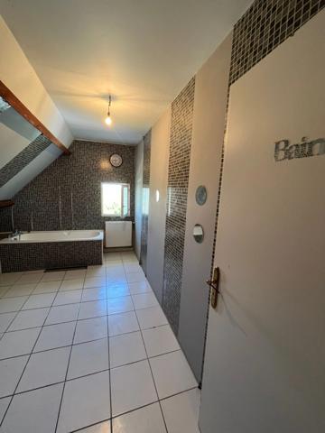 Maison à vendre 6 pièces - sous-sol total CHESSY (77)