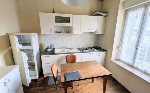 Maison à vendre    2 pièces •  Étain