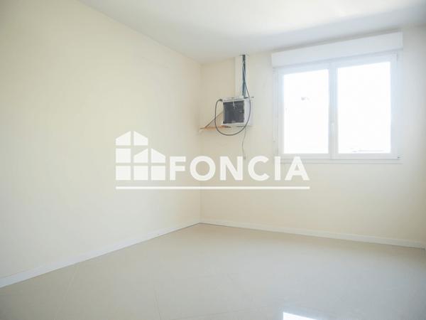 Location Local commercial 4 pièces 92.8 m² - Audincourt 25400