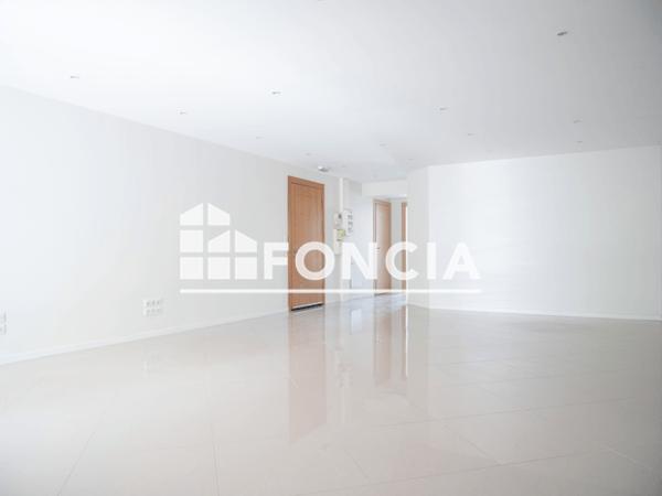 Location Local commercial 4 pièces 92.8 m² - Audincourt 25400