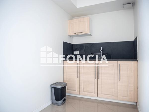 Location Local commercial 4 pièces 92.8 m² - Audincourt 25400