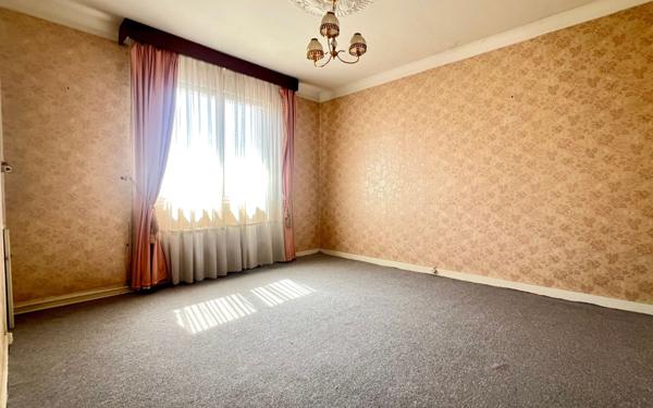 Maison à vendre    6 pièces • 165 m2 Limoges