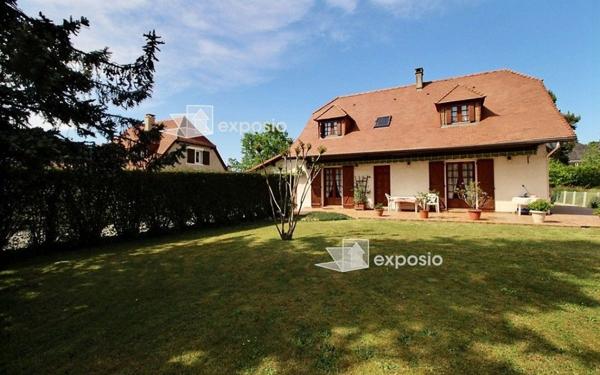 Maison à vendre    4 pièces • 142,75 m2 Idron