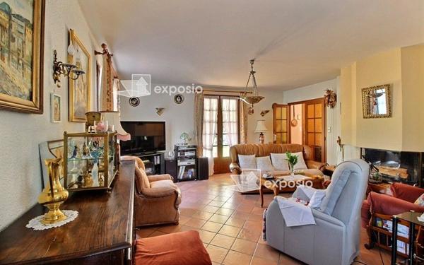 Maison à vendre    4 pièces • 142,75 m2 Idron