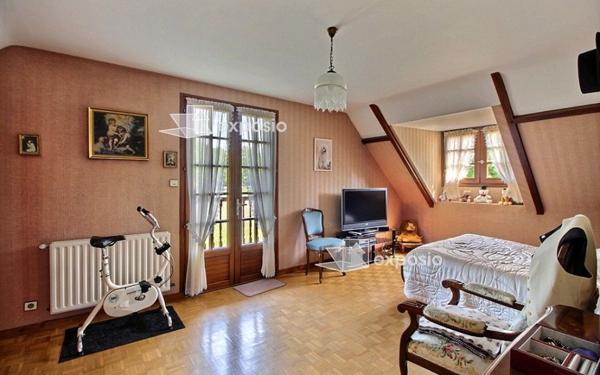 Maison à vendre    4 pièces • 142,75 m2 Idron