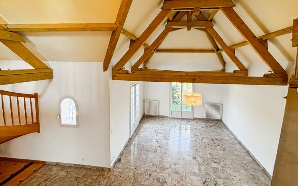 Maison à vendre    8 pièces •  Trélissac