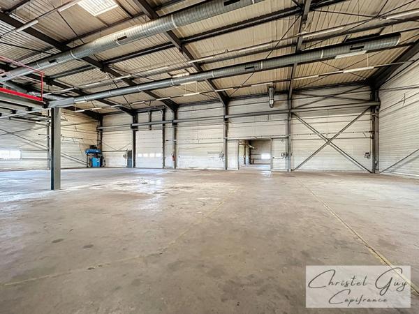 SAINT PATERNE RACAN (37), Bâtiment industriel/artisanal à louer