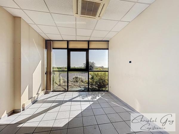 SAINT PATERNE RACAN (37), Bâtiment industriel/artisanal à louer