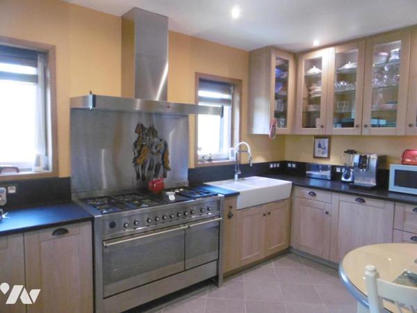 MAISON D'HABITATION