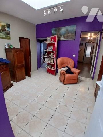 Ensemble immobilier en centre bourg avec terrain et dépendances