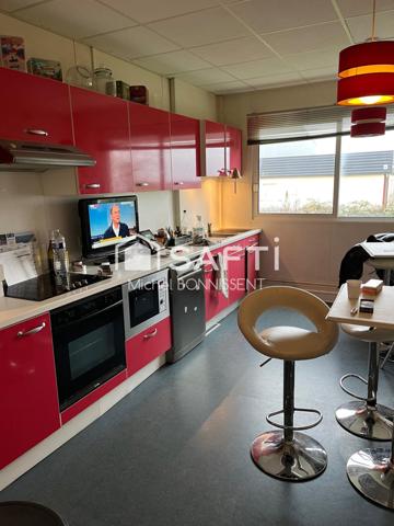 Immeuble de 600 m2 , Bureaux Moderne Clés en Main aux Portes de Bourges