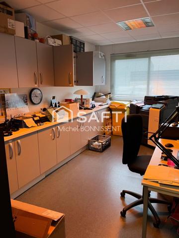 Immeuble de 600 m2 , Bureaux Moderne Clés en Main aux Portes de Bourges