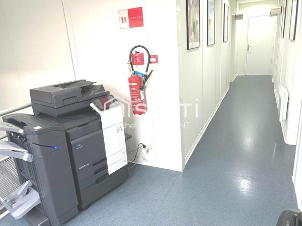 Immeuble de 600 m2 , Bureaux Moderne Clés en Main aux Portes de Bourges