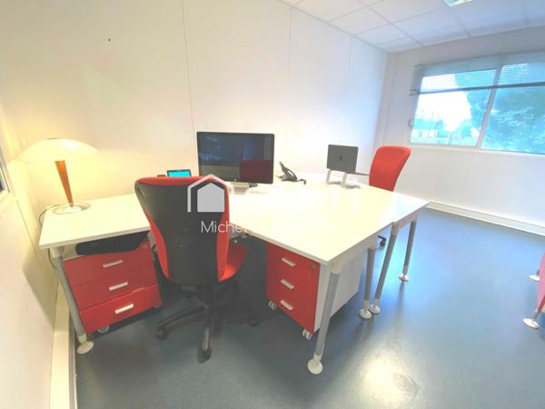 Immeuble de 600 m2 , Bureaux Moderne Clés en Main aux Portes de Bourges