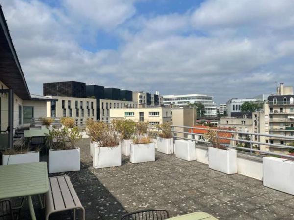 Bureaux proches du RER A, à louer, à Rueil-Malmaison