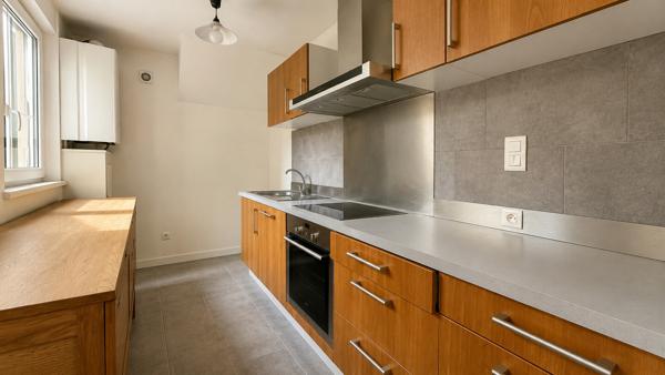 Magnifique 3 p copro 2 chs calme parking privatif centre ville calme 255 000 € H.A.I.*