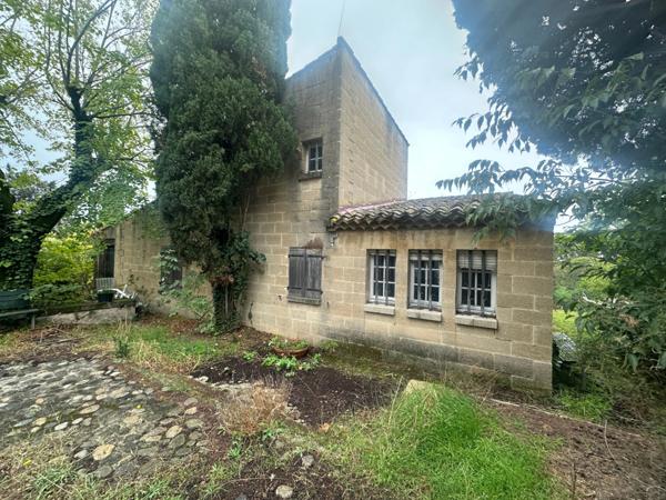 AIX EN PROVENCE- Proche AXIUM- Deux Maisons sur Parcelle de 7660 m2- Projet de rénovation totale