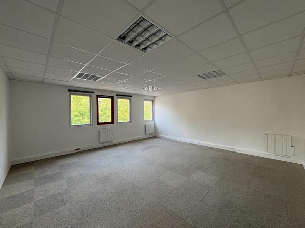 BUREAUX - A LOUER - PARC MIRANDE