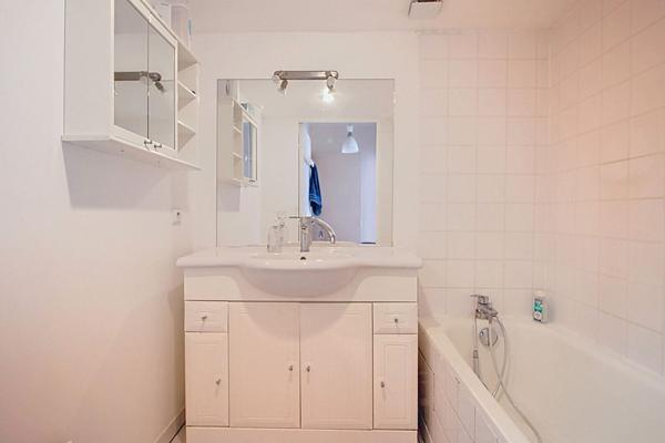 APPARTEMENT RUEIL-MALMAISON RUEIL SUR SEINE 3 PIECES 2 CHAMBRES 6ÈME ÉTAGE AVEC ASCENSEUR, BALCON ET PARKING 2 MIN DU RER